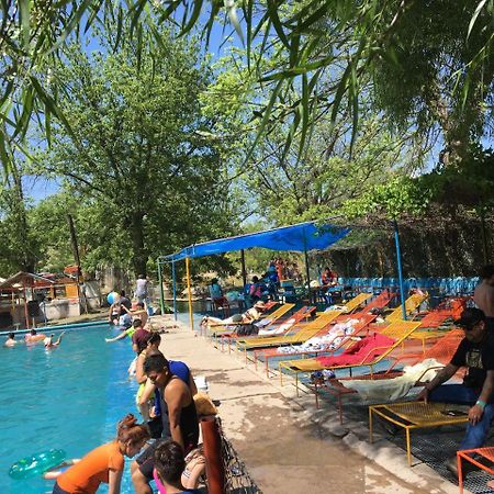 Hotel Y Balneario Ojo Caliente Camargo Buitenkant foto
