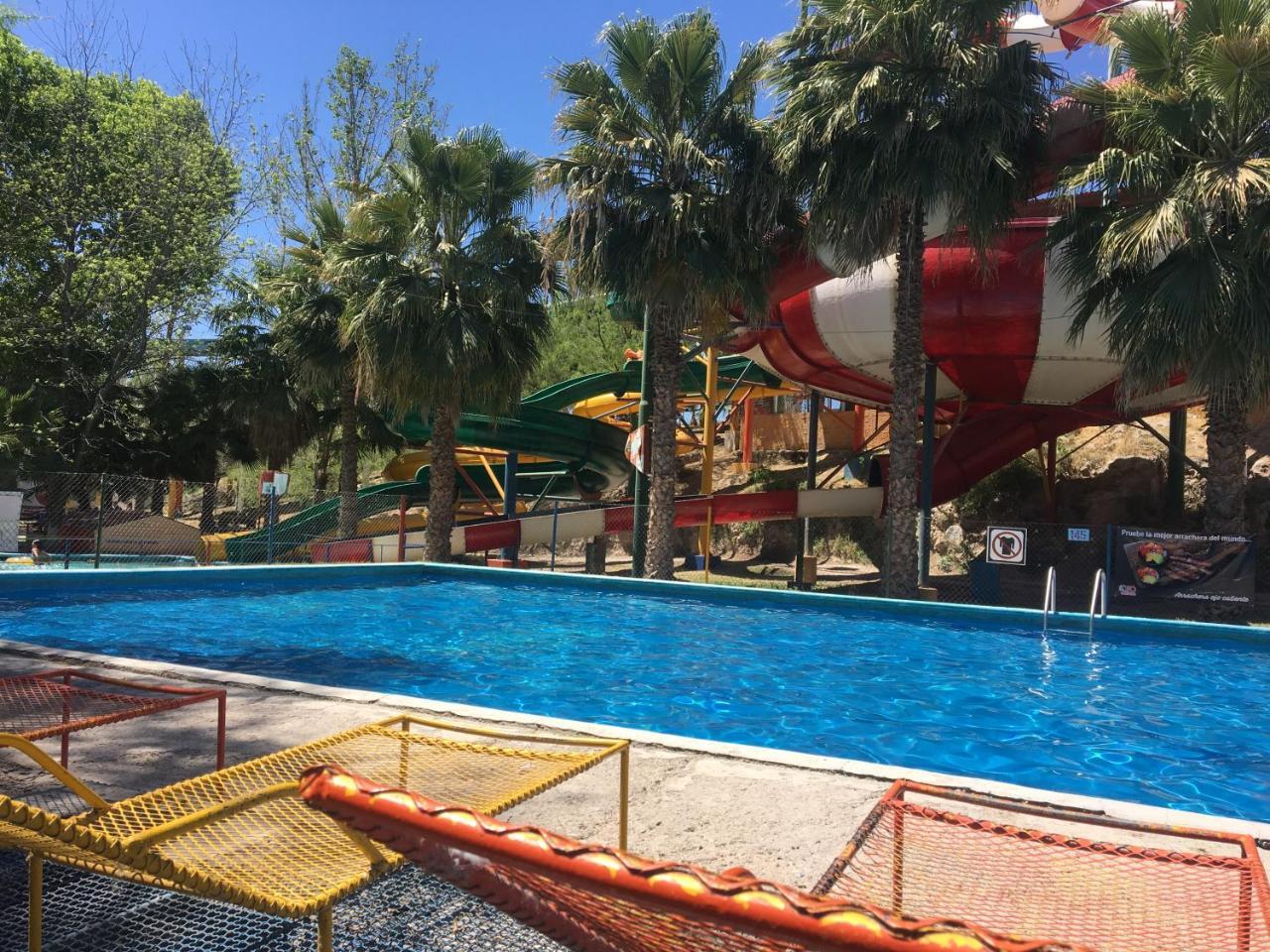 Hotel Y Balneario Ojo Caliente Camargo Buitenkant foto